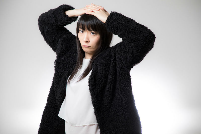 後悔している女性
