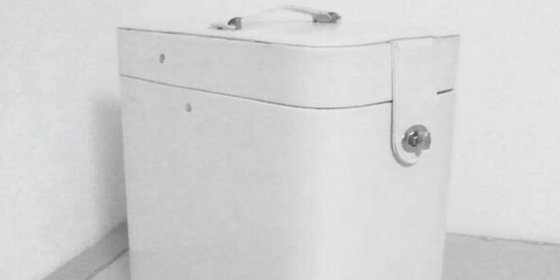 コスメ一式を収納しているボックス