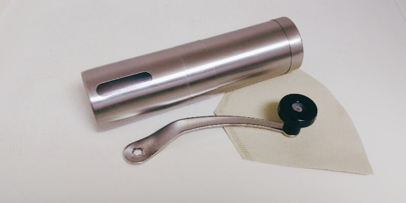 コーヒーミルとフィルター