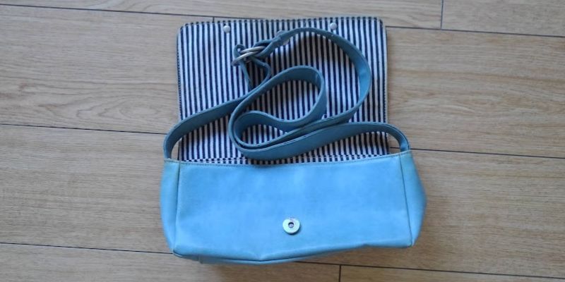 処分したショルダーバッグ